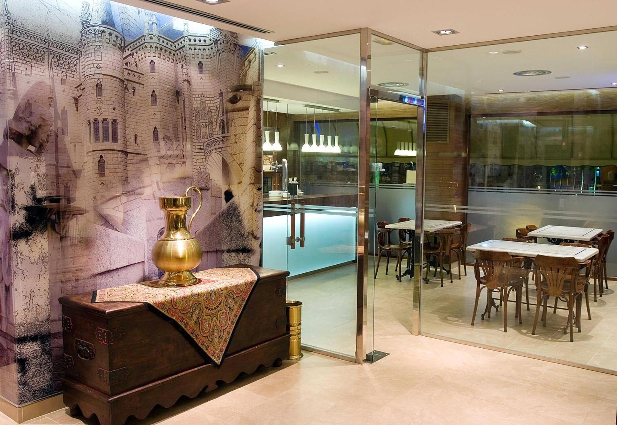 Hotel Restaurante La Peseta Astorga Kültér fotó