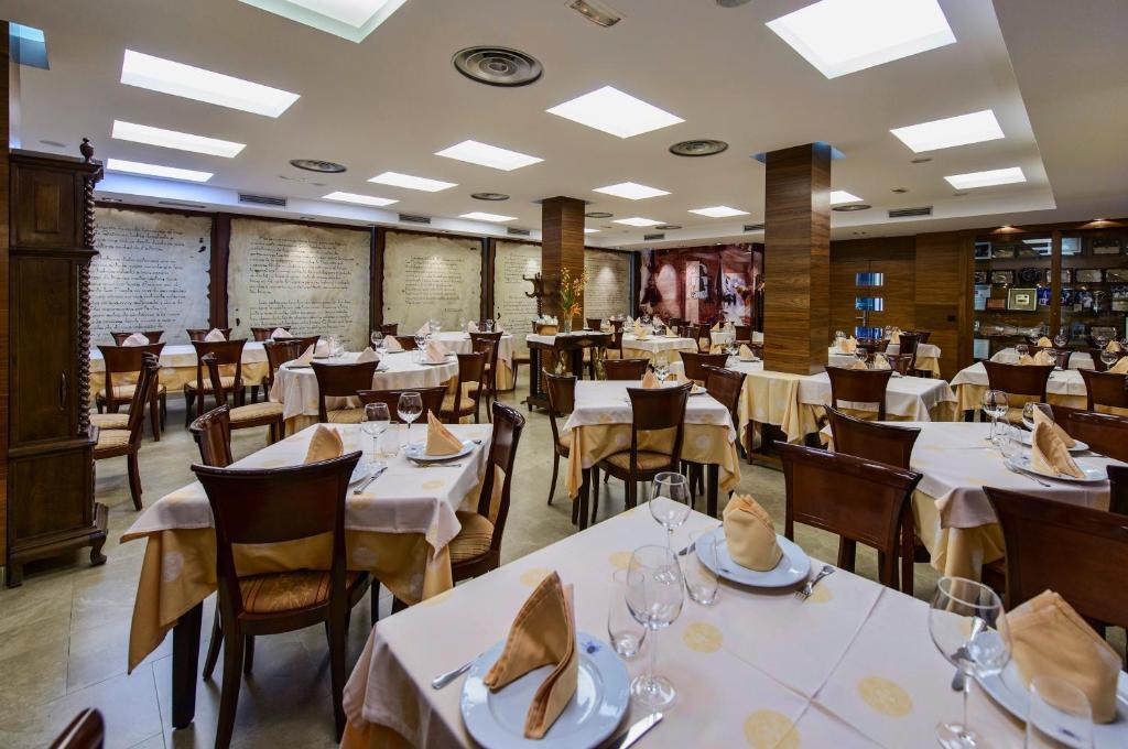Hotel Restaurante La Peseta Astorga Kültér fotó